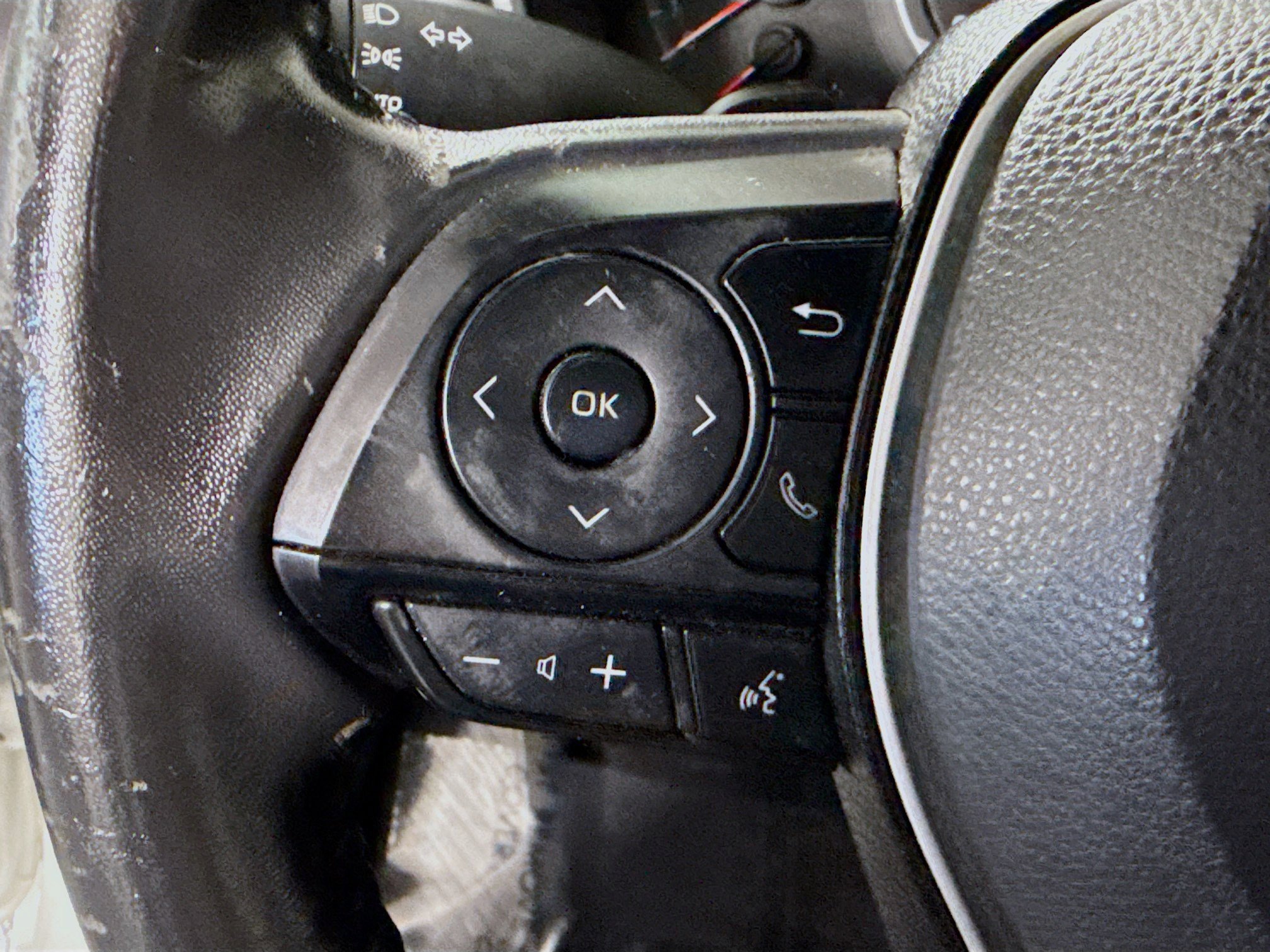 Used 2021 Toyota Corolla SE image 14