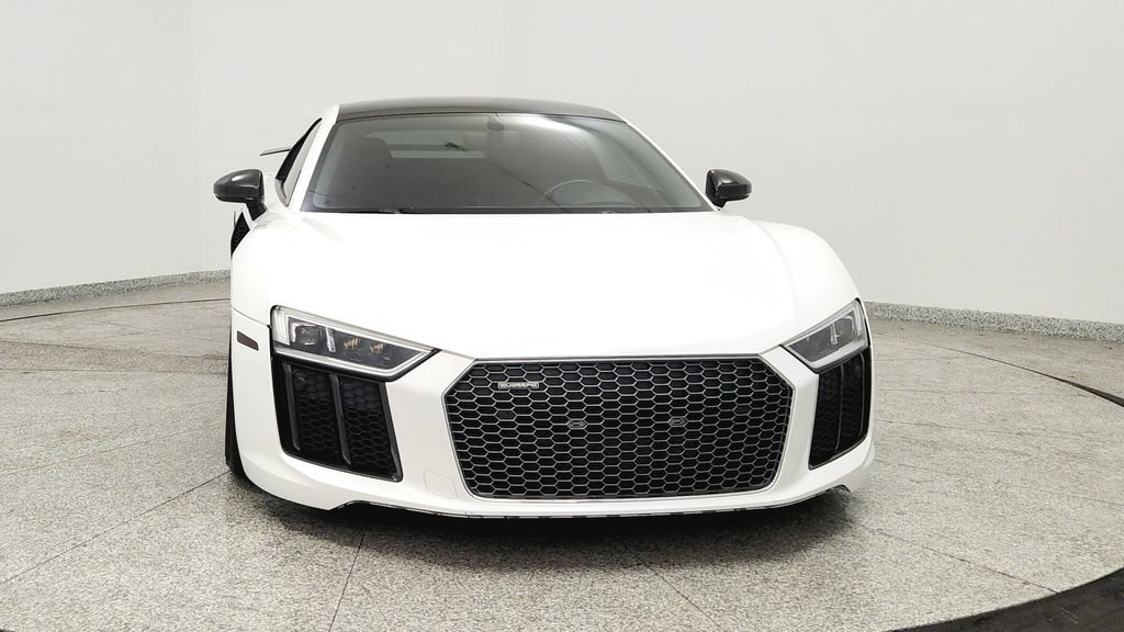 Used 2017 Audi R8 V10 w/ Carbon Exterior Package AWD/4WD image 8