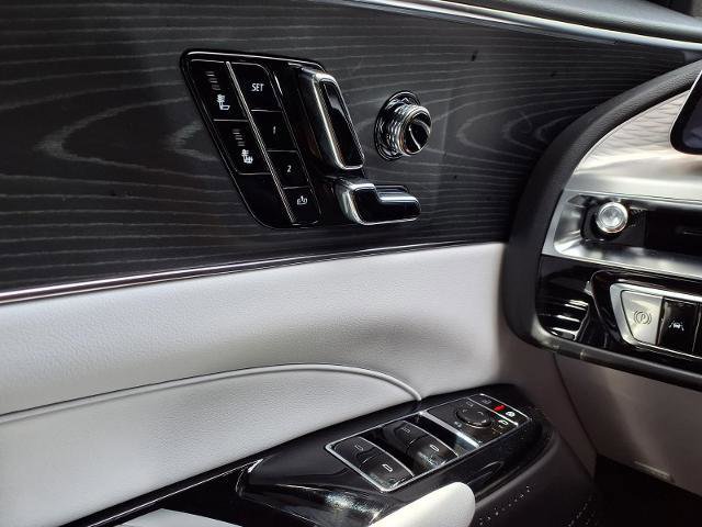 New 2026 Cadillac Lyriq Luxury RWD image 21