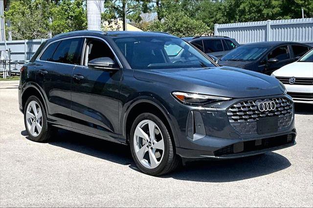 Certified 2025 Audi Q5 Premium Plus w/ Premium Plus AWD/4WD image 2