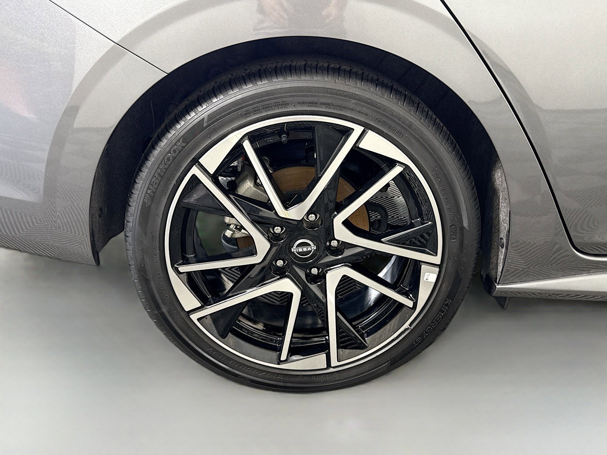 Used 2025 Nissan Sentra SR image 33