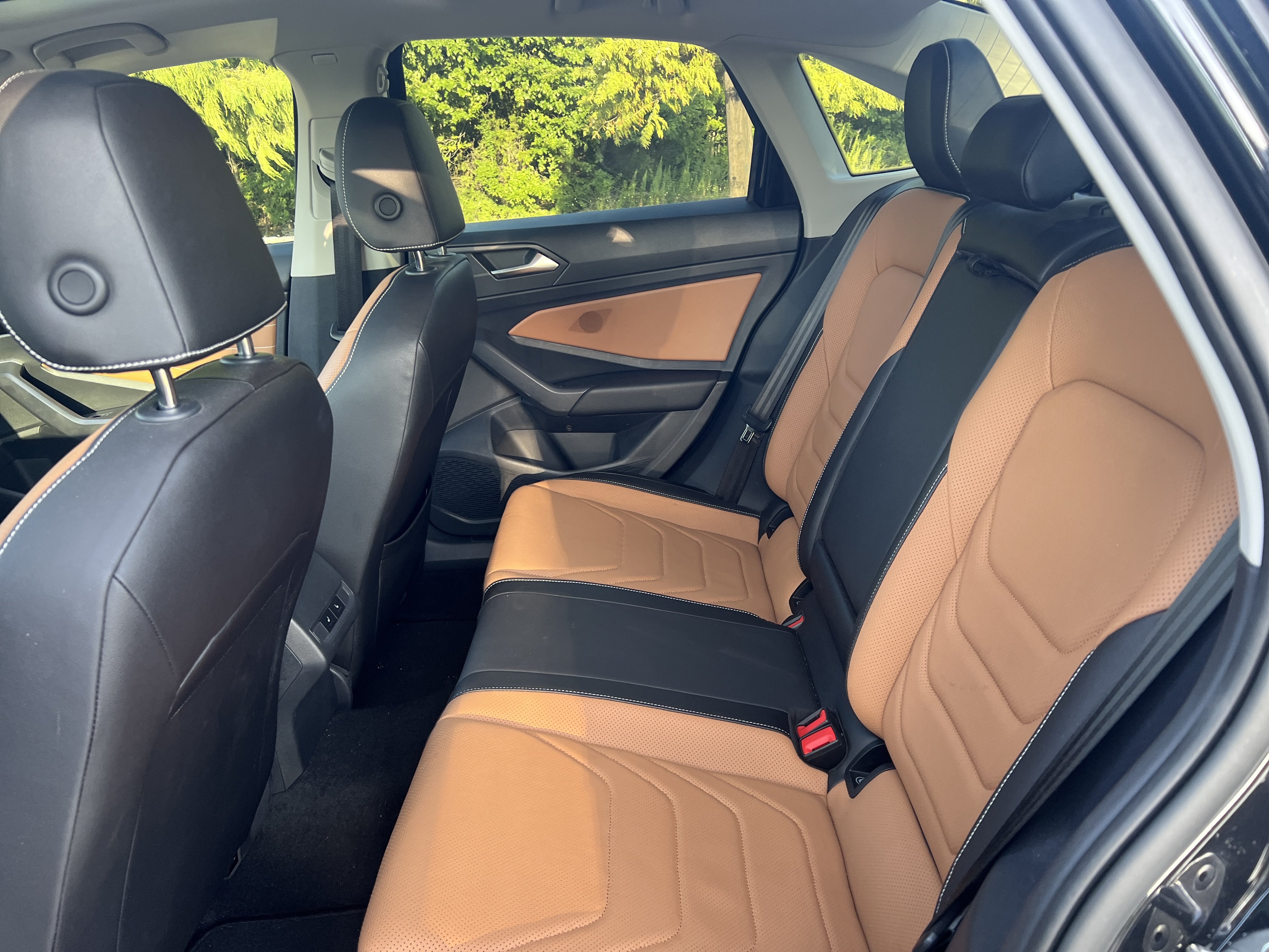 Certified 2022 Volkswagen Jetta SEL FWD image 28