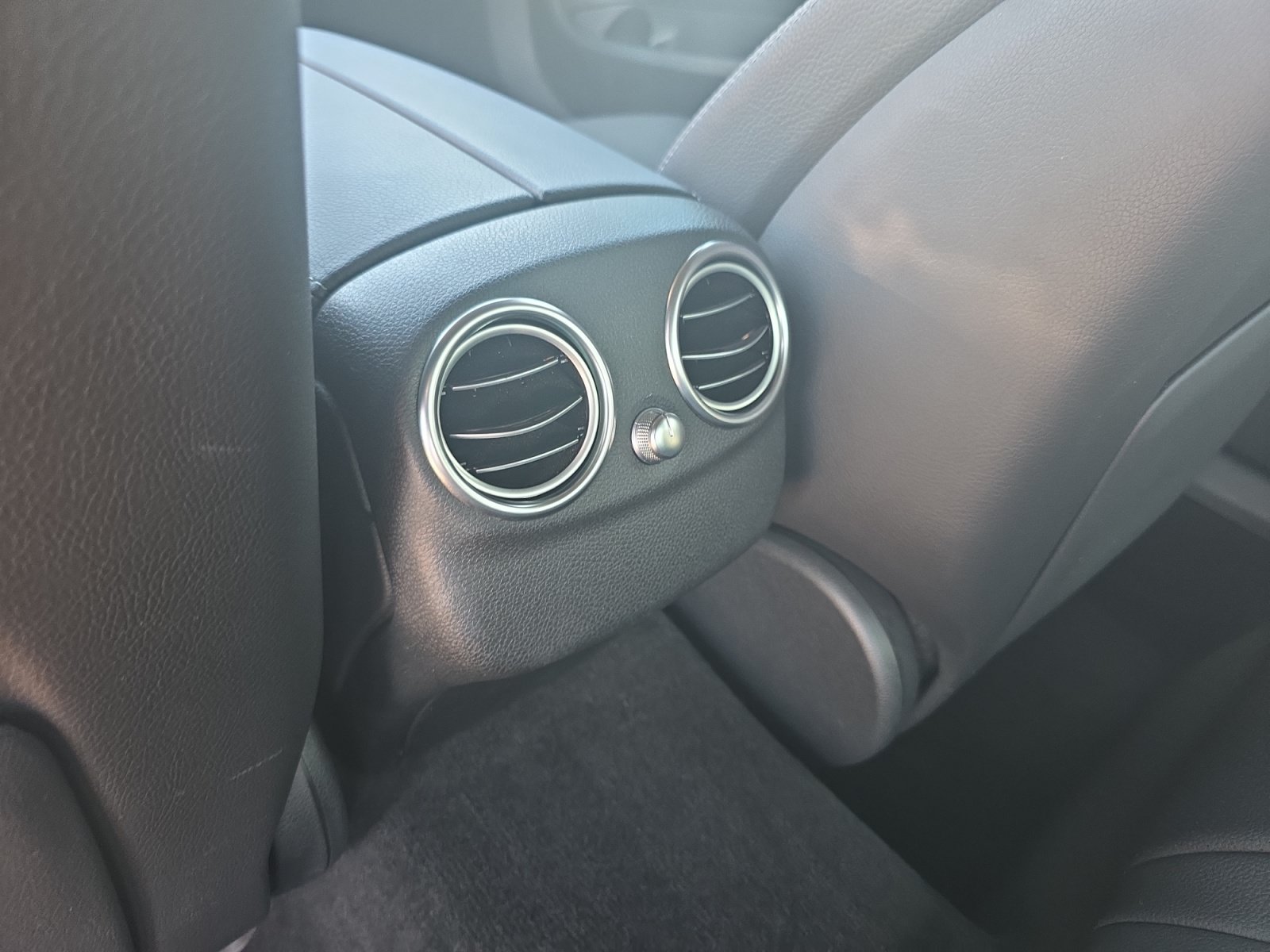Used 2019 Mercedes-Benz C 300 4MATIC Sedan image 32