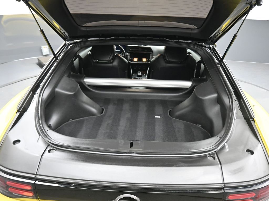 Used 2023 Nissan Z w/ Floor Mat Package (L93) RWD image 38