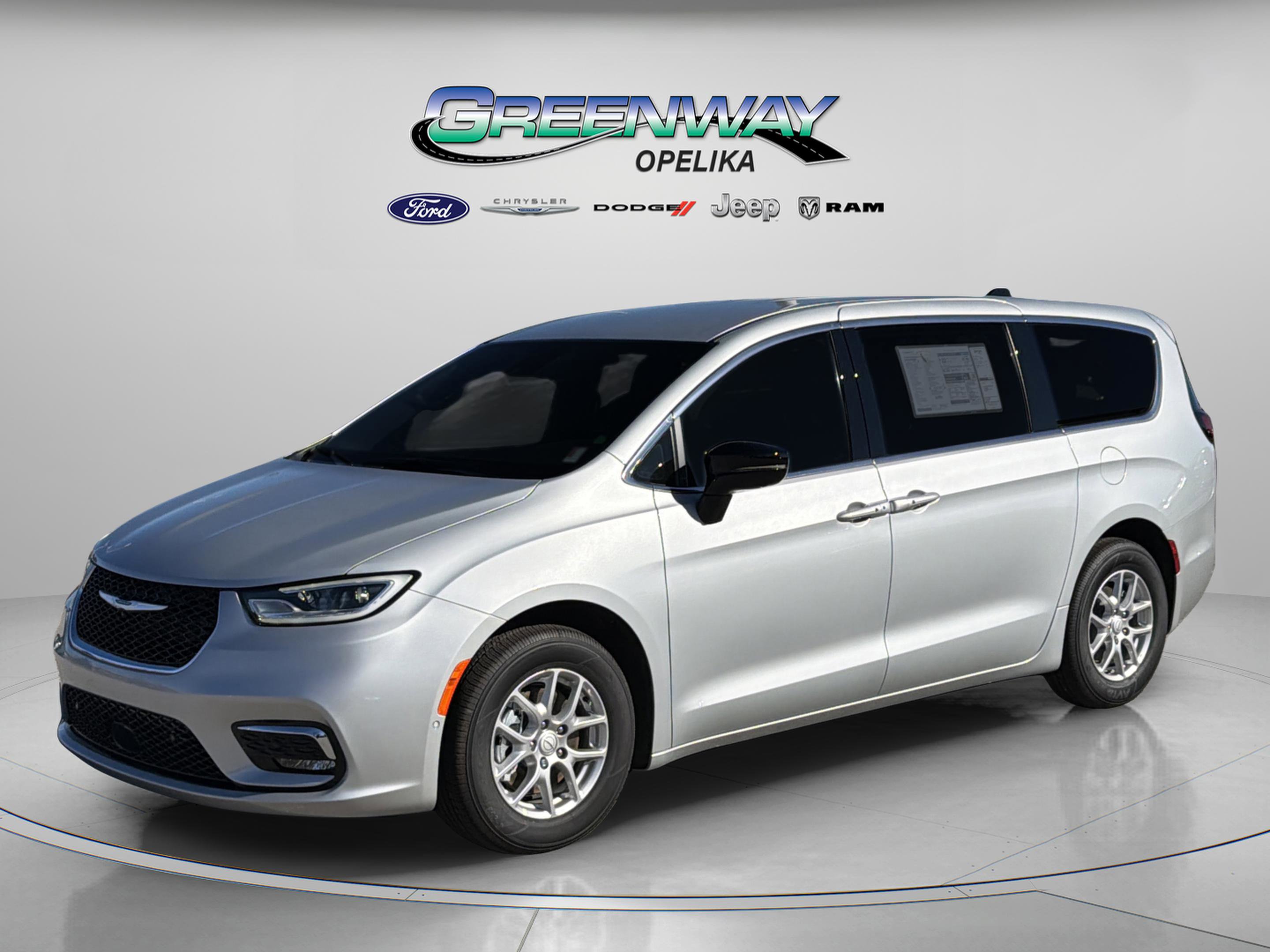 New 2026 Chrysler Pacifica Select FWD image 3