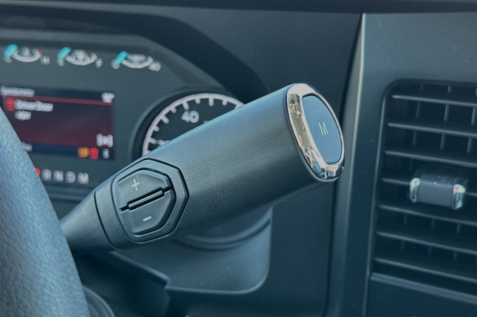 New 2024 Ford F550 4x4 Regular Cab Super Duty image 16