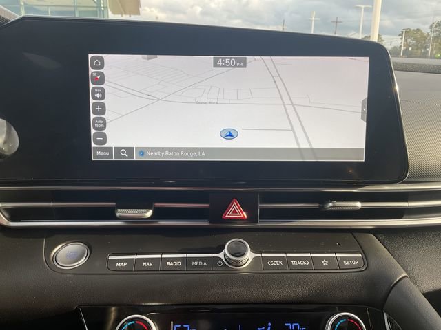 Used 2025 Hyundai Elantra SEL image 27