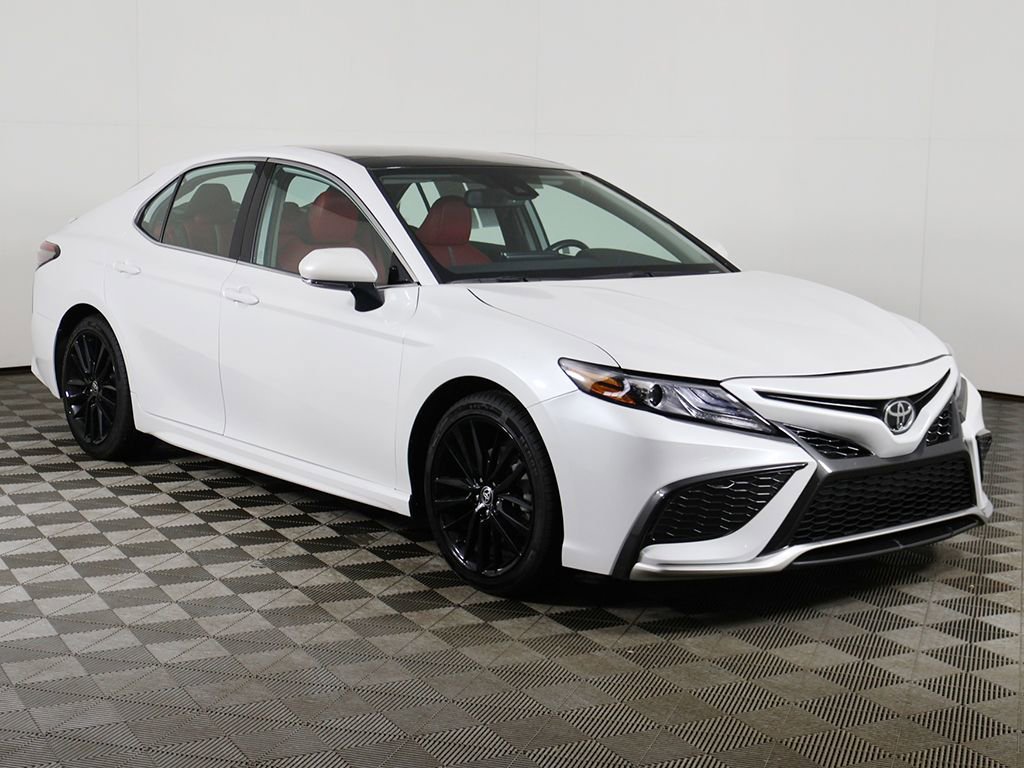 Used 2021 Toyota Camry XSE FWD image 2