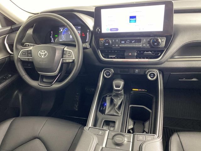 Used 2024 Toyota Grand Highlander XLE image 14