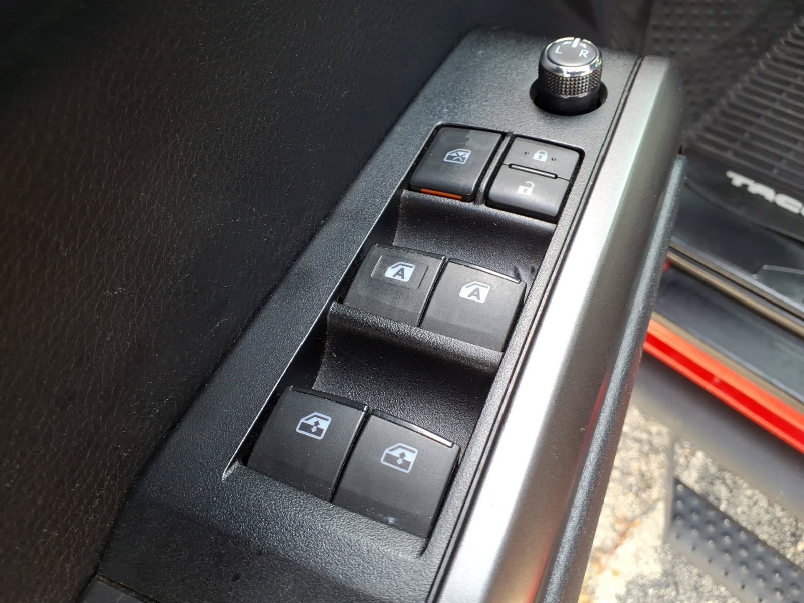 Used 2018 Toyota Tacoma TRD Sport AWD/4WD image 24