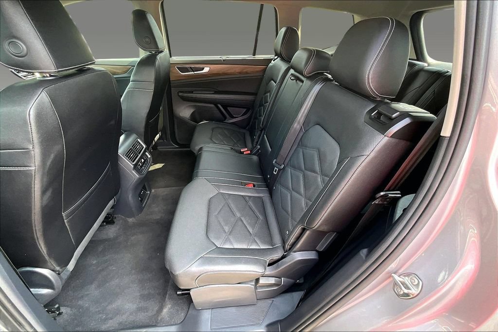 Used 2025 Volkswagen Atlas SE AWD/4WD image 15