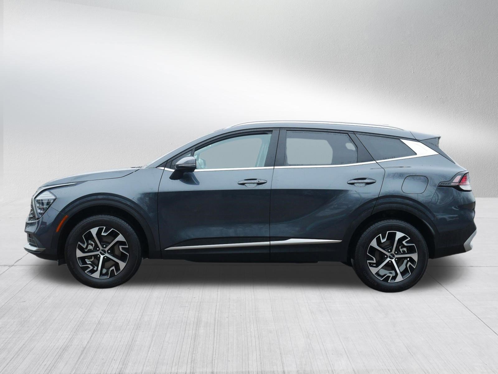 Certified 2024 Kia Sportage EX image 4