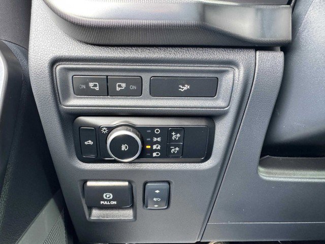 Used 2024 Ford F150 Lariat w/ FX4 Off-Road Package image 23