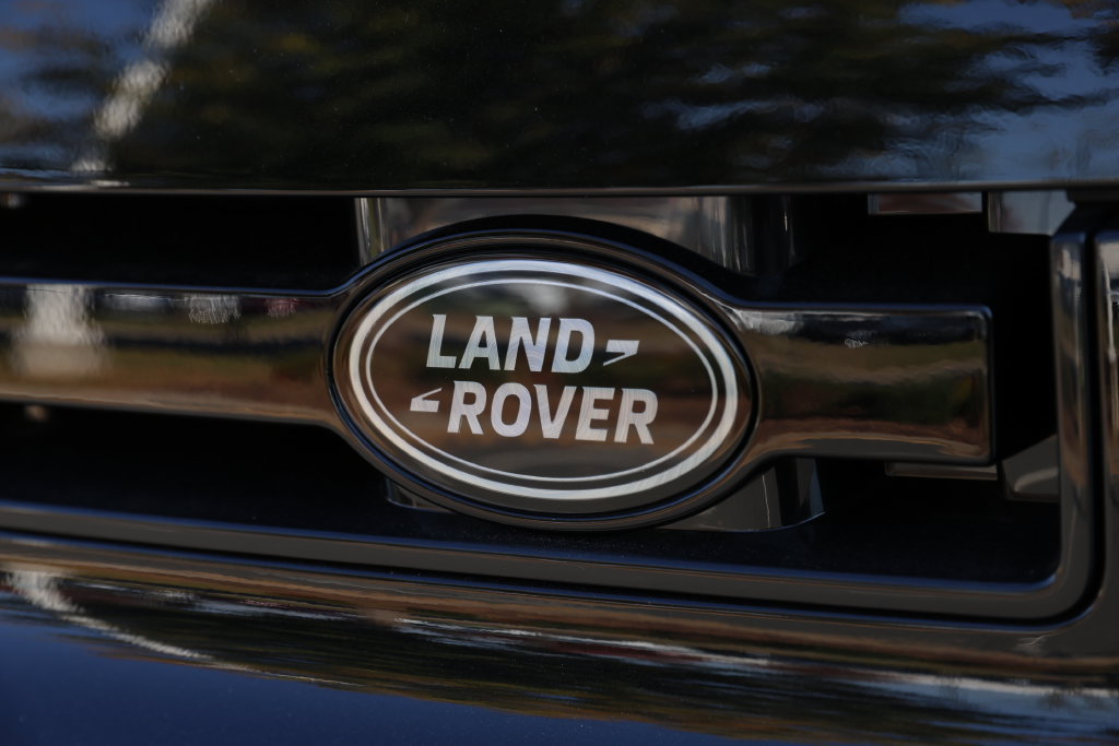 New 2026 Land Rover Defender 110 X-Dynamic SE AWD/4WD image 10