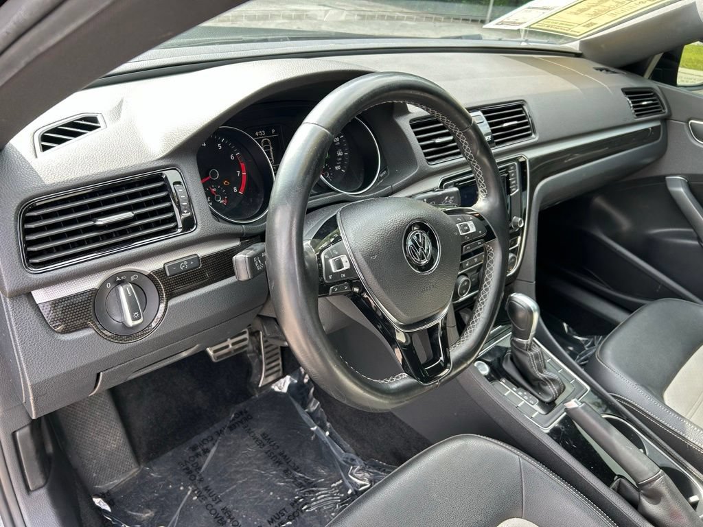 Used 2018 Volkswagen Passat 3.6 FWD image 24