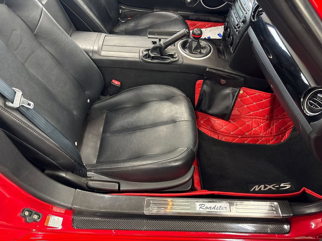 Used 2006 MAZDA MX-5 Miata Grand Touring RWD image 52