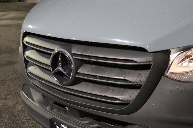 Used 2023 Mercedes-Benz Sprinter 2500 image 3