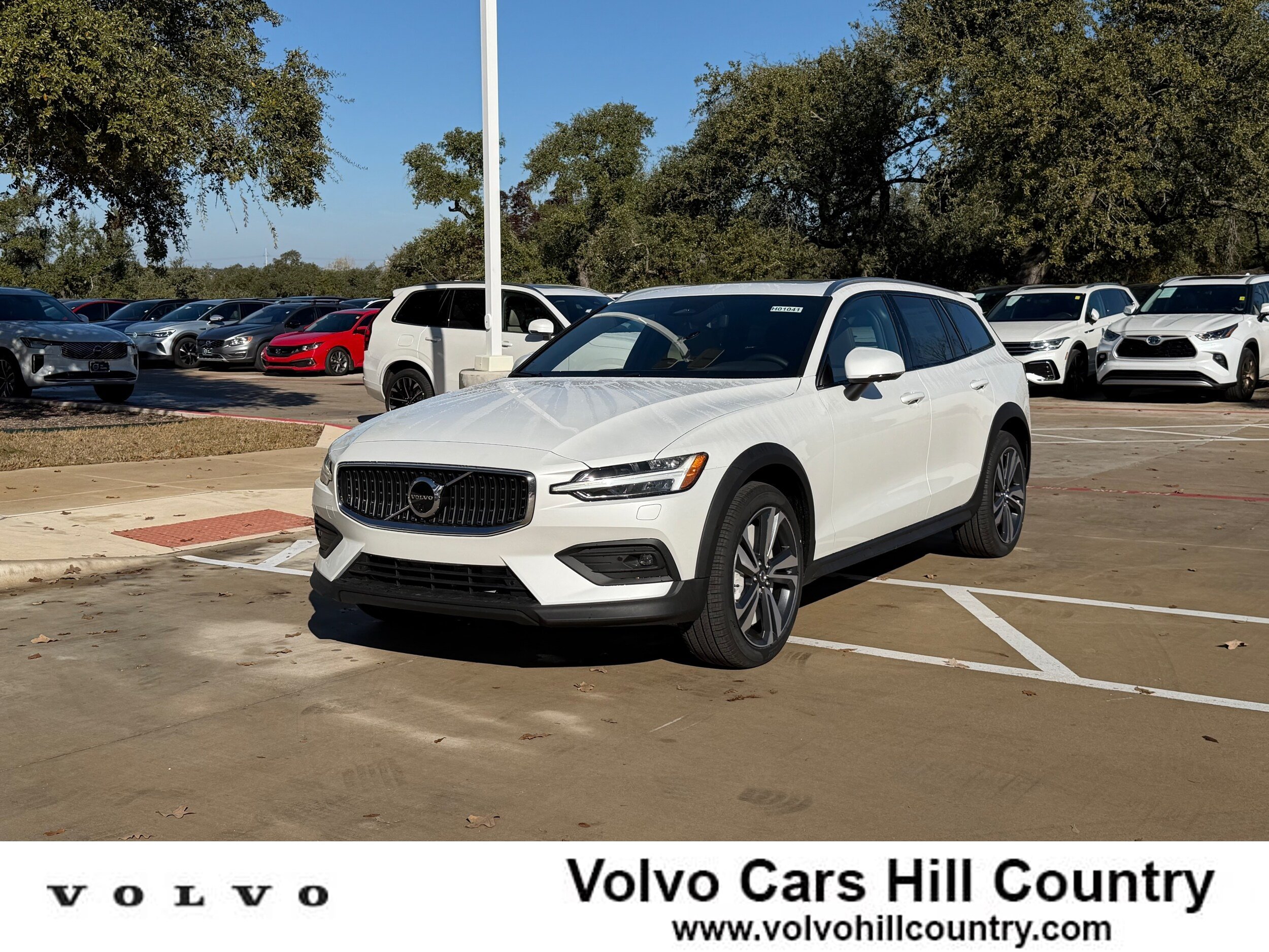 New 2026 Volvo V60 B5 Cross Country Plus w/ Protection Package Premier
