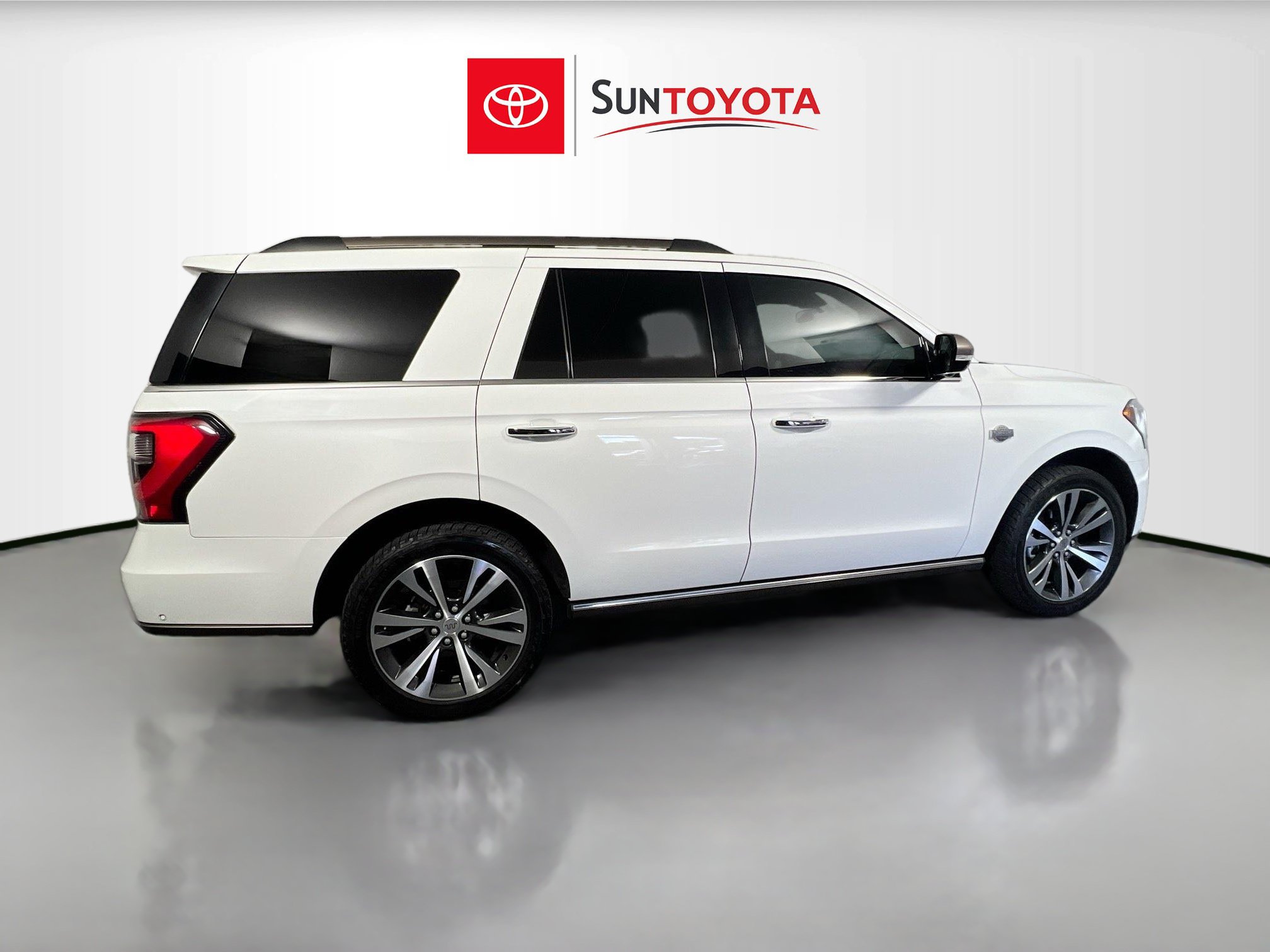 Used 2021 Ford Expedition King Ranch AWD/4WD image 2