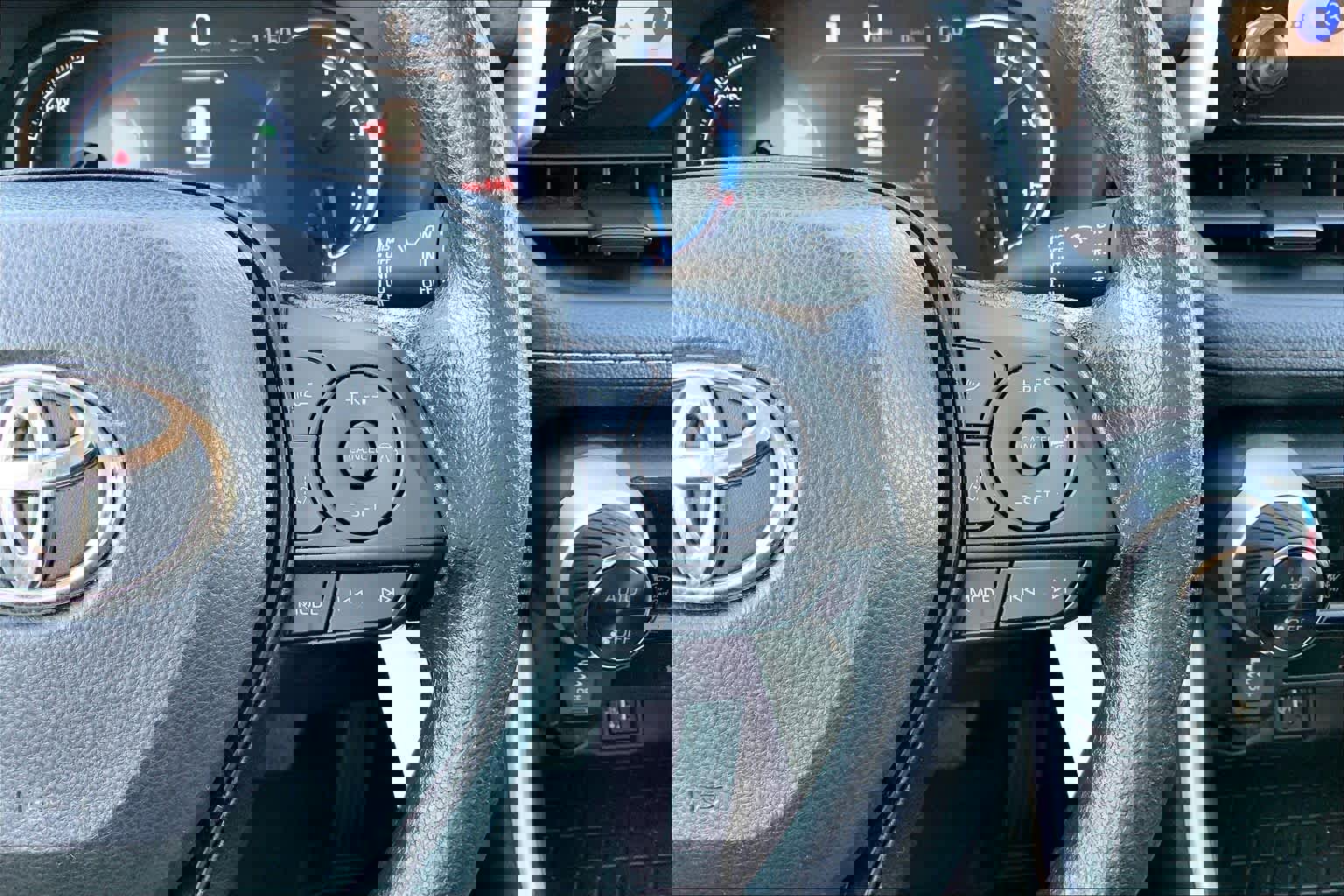 Used 2025 Toyota RAV4 LE image 23