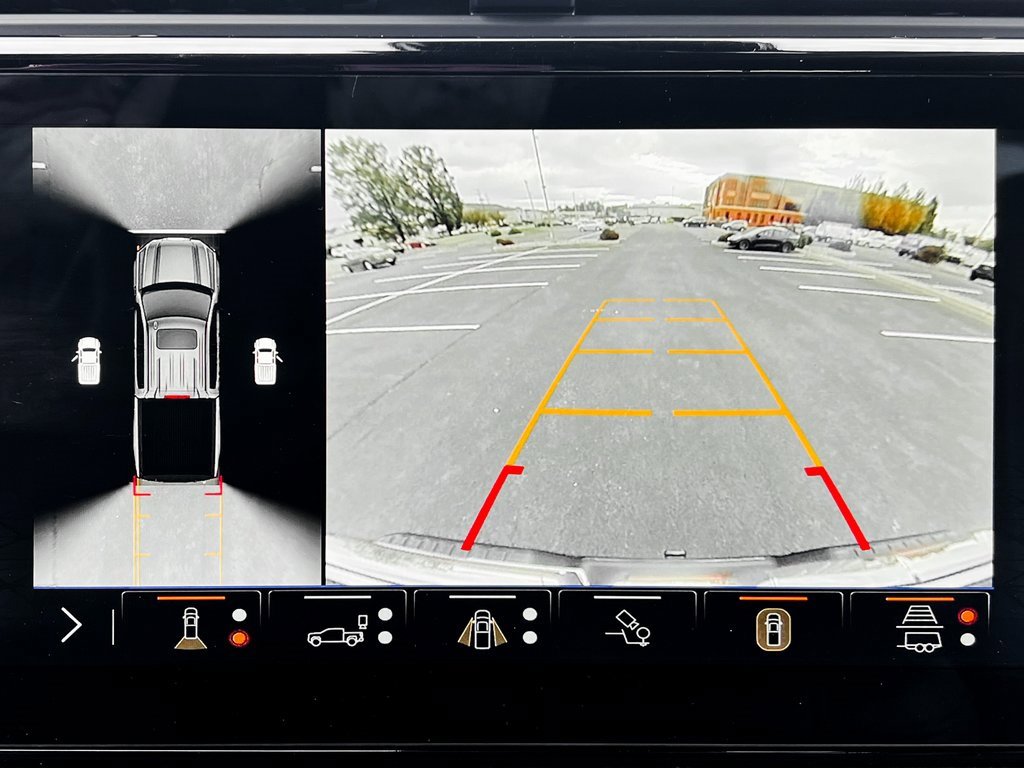 Used 2025 GMC Sierra 2500 AT4 image 6