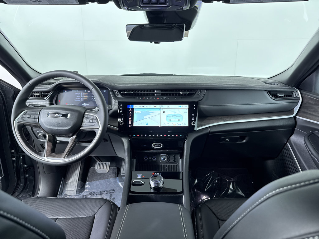 New 2026 Jeep Grand Cherokee L Limited AWD/4WD image 3