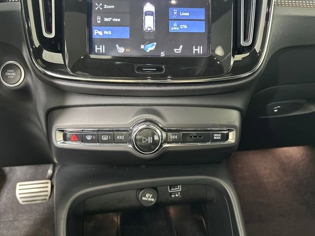 Used 2021 Volvo XC40 T5 R-Design w/ Protection Package Premier image 24
