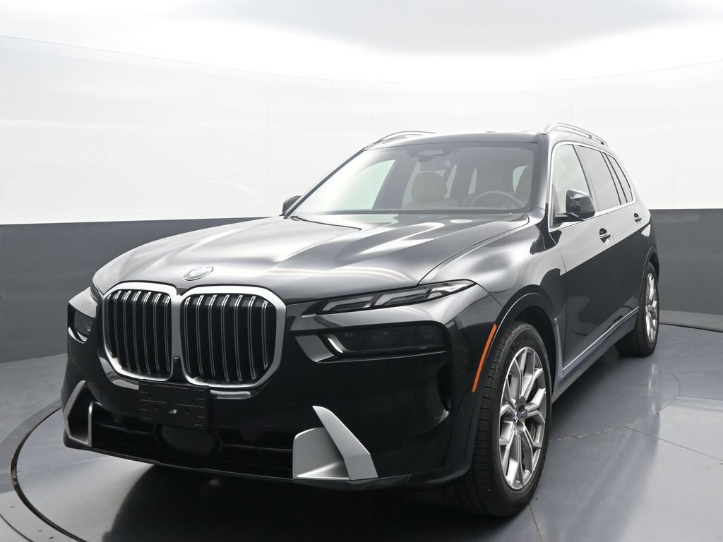 Used 2024 BMW X7 xDrive40i AWD/4WD image 1