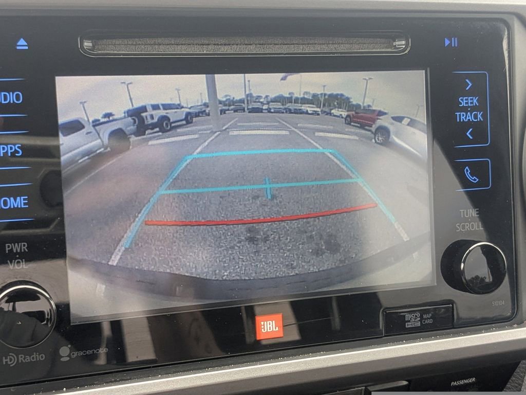 Used 2016 Toyota Tacoma Limited w/ Towing Package image 22