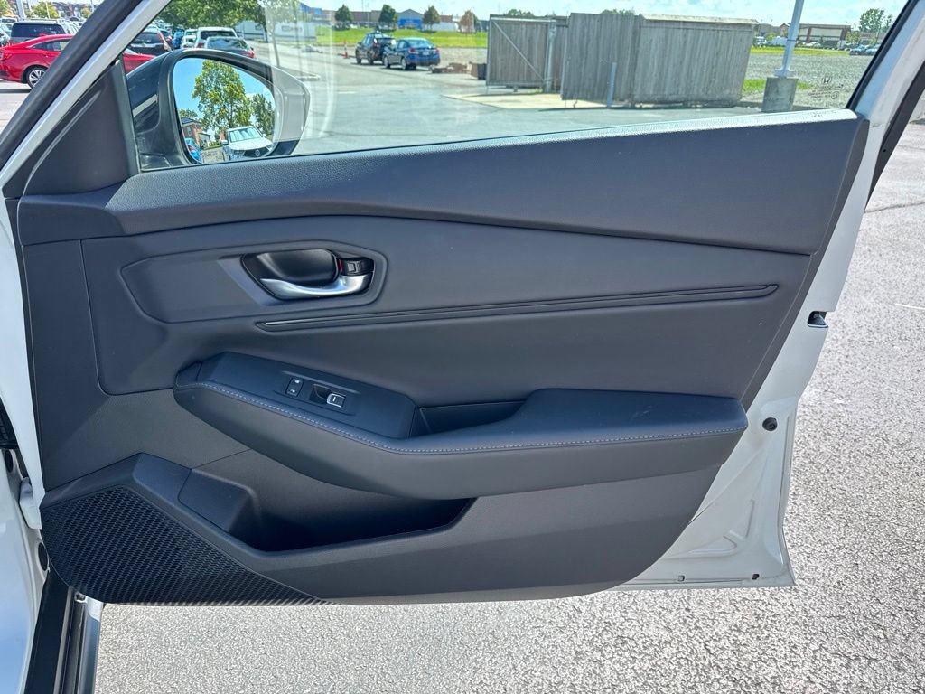Used 2024 Honda Accord Sport image 39