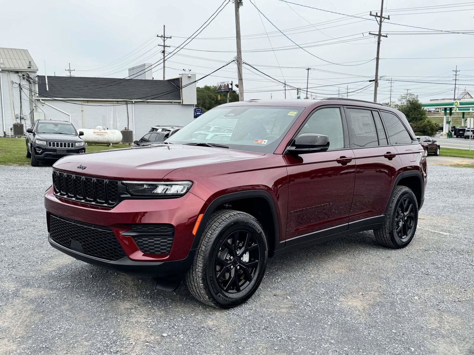 New 2025 Jeep Grand Cherokee Altitude AWD/4WD image 22