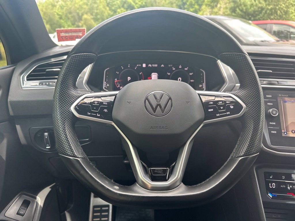 Used 2023 Volkswagen Tiguan SEL R-Line AWD/4WD image 18