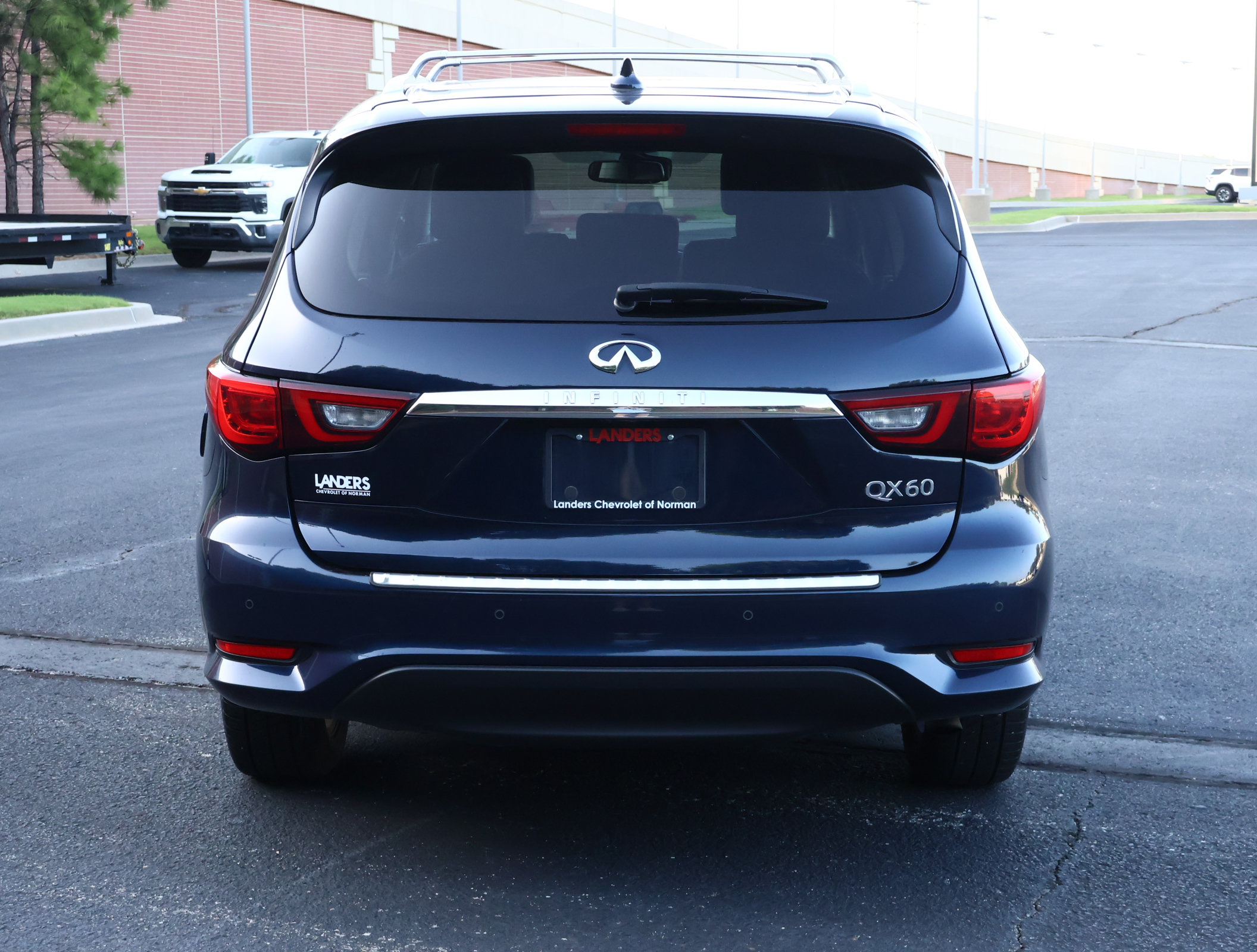 Used 2018 INFINITI QX60 FWD w/ Deluxe Technology Package image 34
