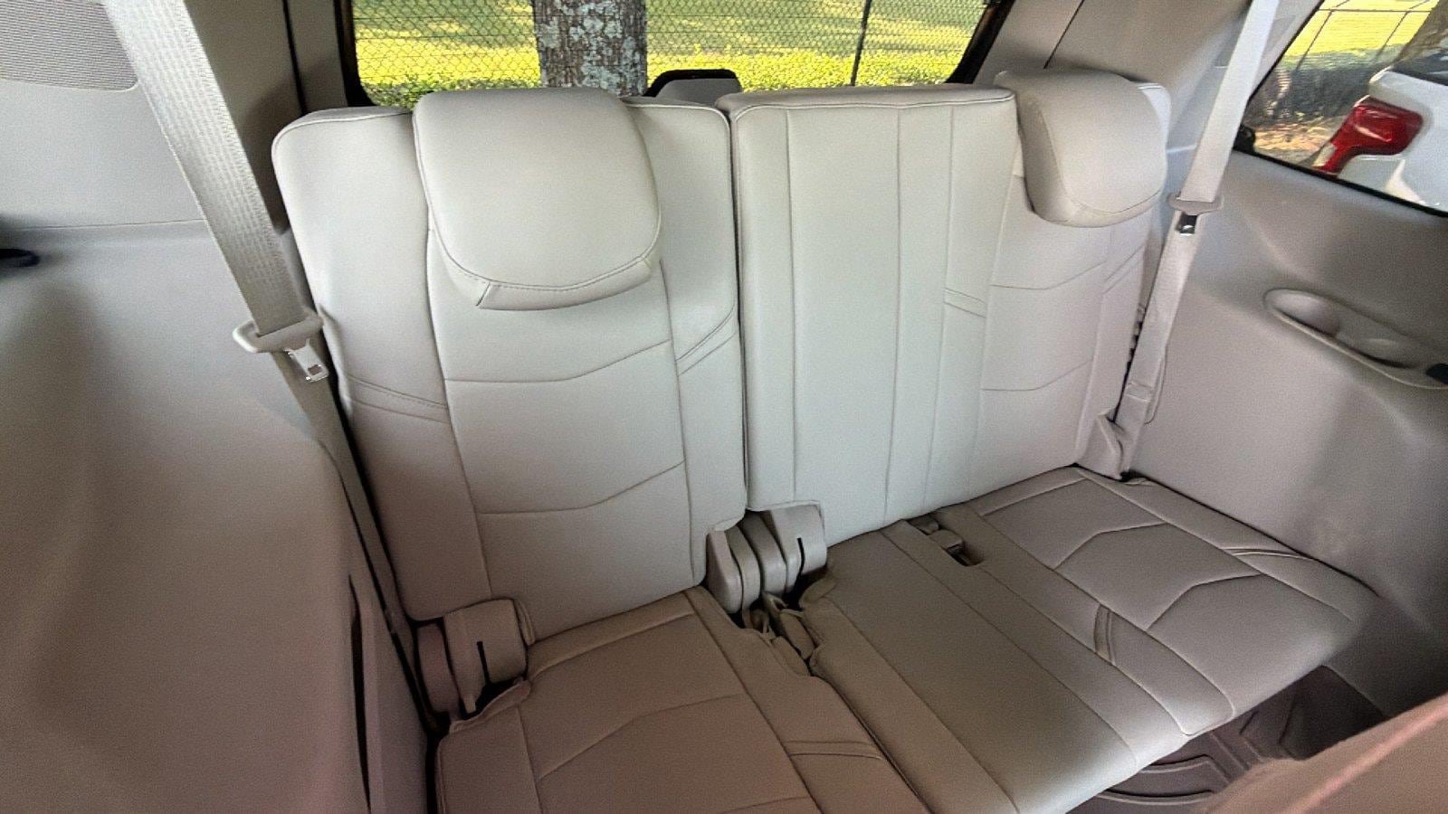 Used 2020 Cadillac Escalade Luxury RWD image 21