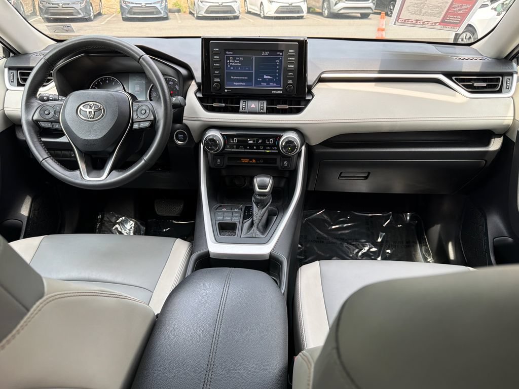 Used 2021 Toyota RAV4 XLE Premium AWD/4WD image 11