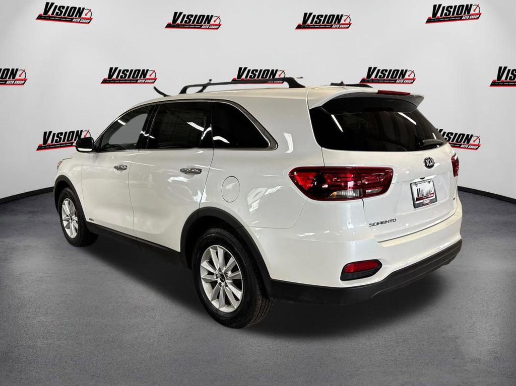 Used 2020 Kia Sorento LX image 7