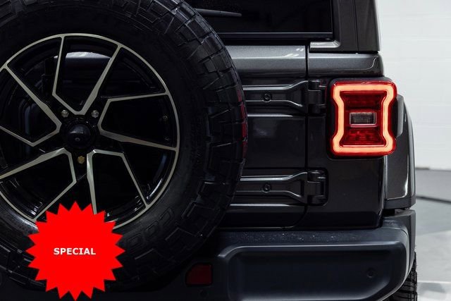 Used 2019 Jeep Wrangler Unlimited Sahara image 8