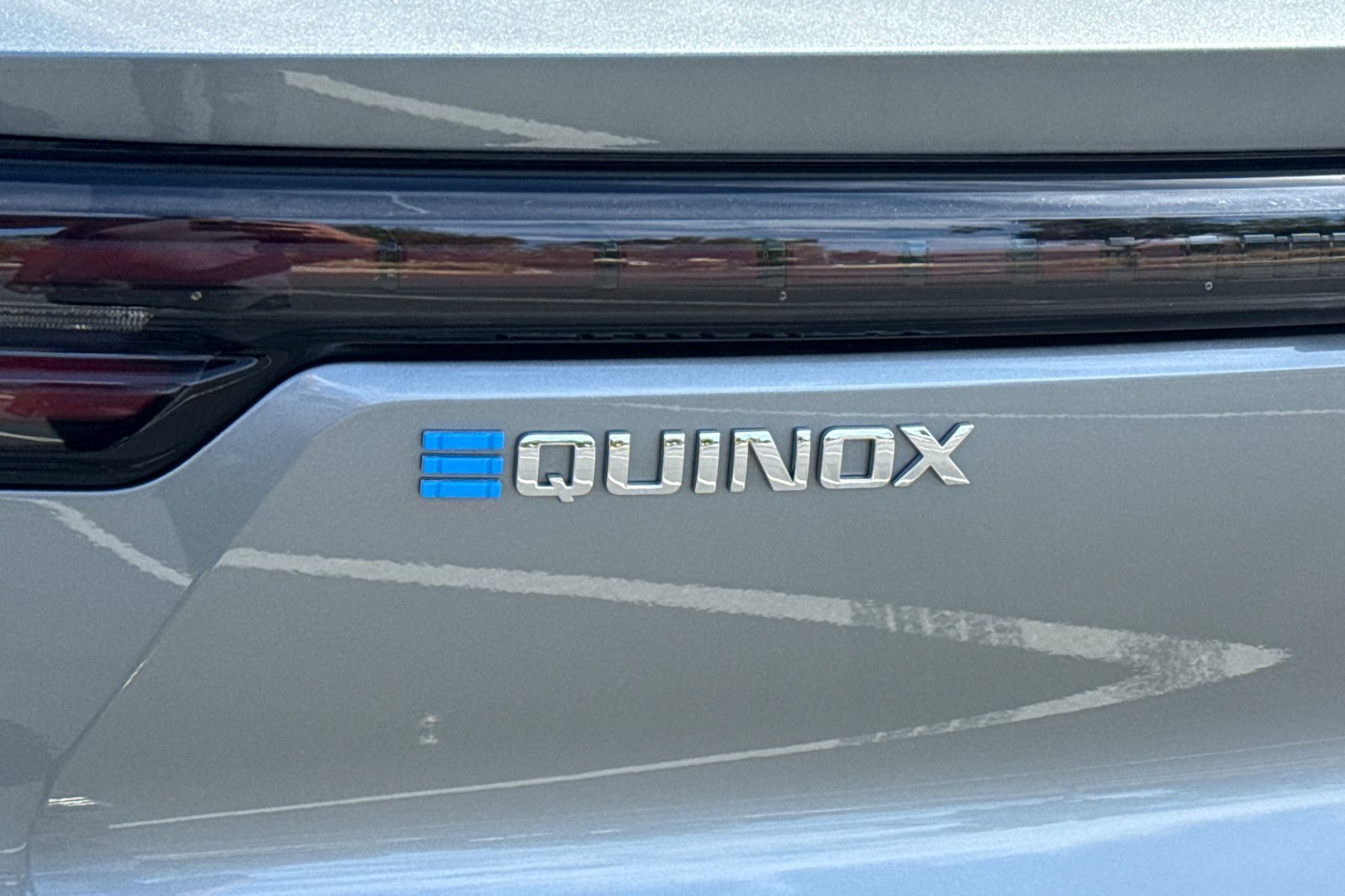 Used 2024 Chevrolet Equinox EV LT FWD image 13
