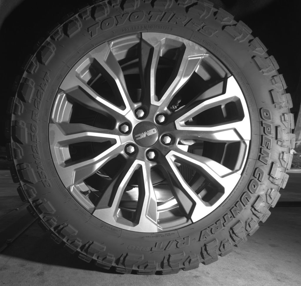 Used 2023 GMC Sierra 1500 AT4 w/ AT4 Premium Package AWD/4WD image 12