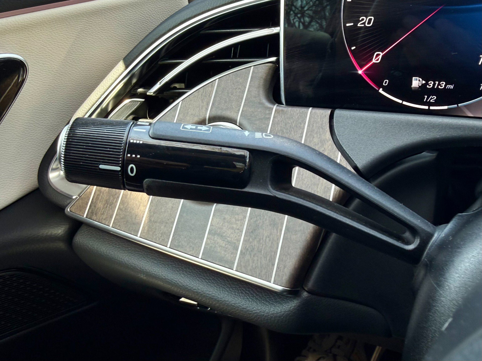 Used 2025 Mercedes-Benz E 350 Sedan image 30