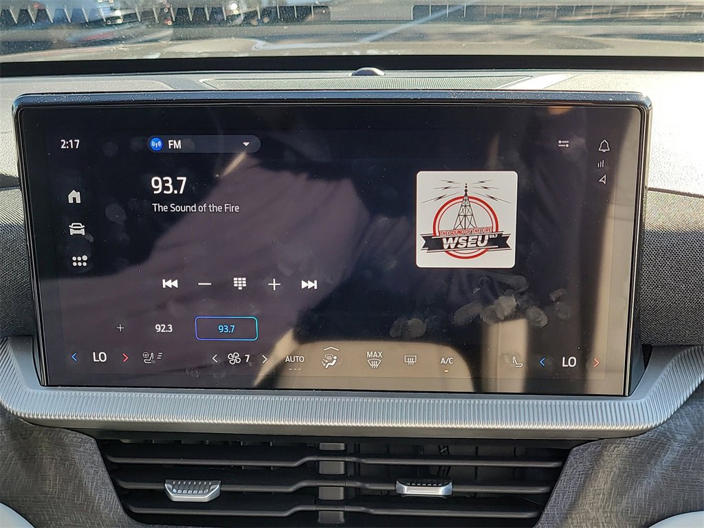 Used 2025 Ford Explorer Platinum w/ Ultimate Package image 24