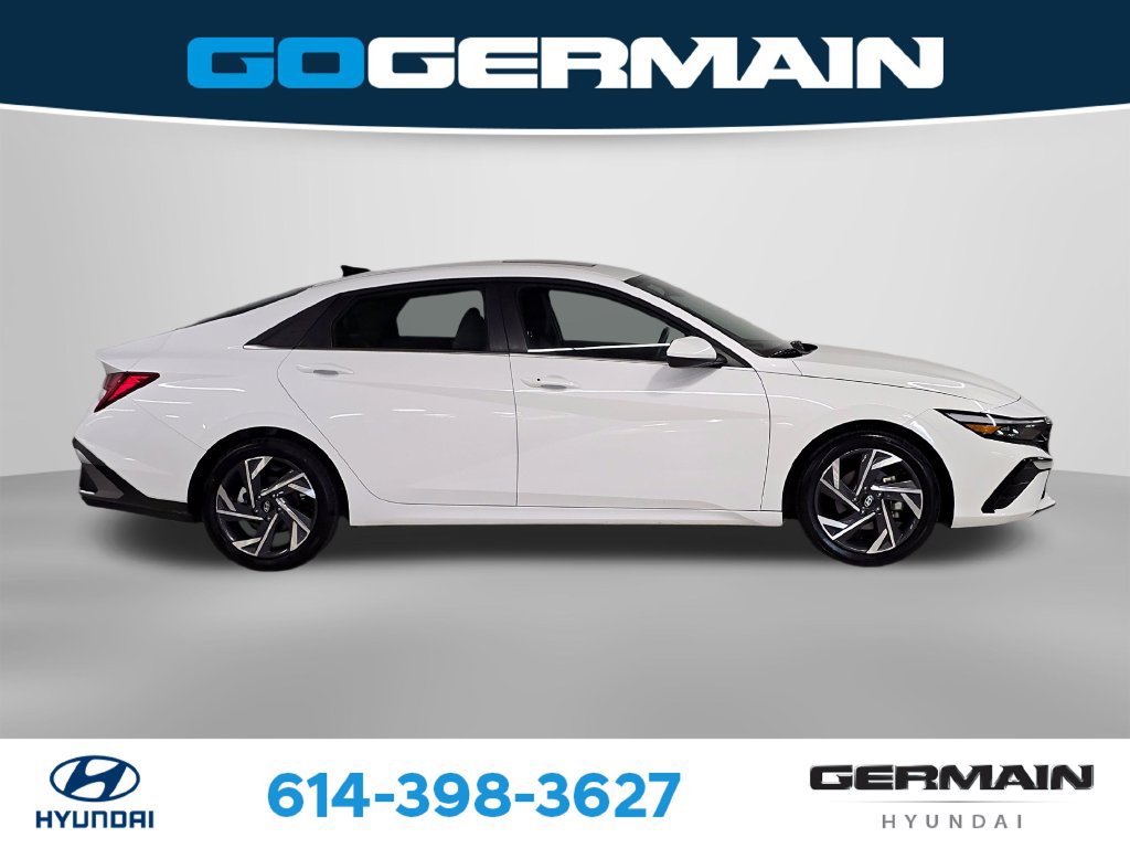 Used 2025 Hyundai Elantra SEL FWD image 7