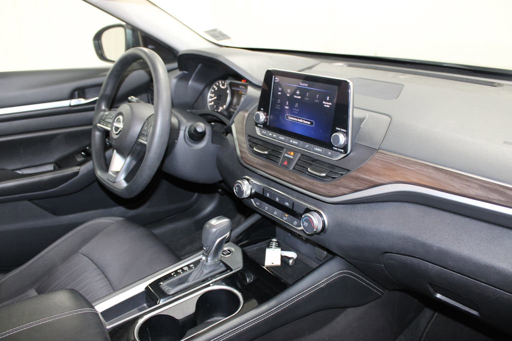 Used 2023 Nissan Altima 2.5 SV image 30