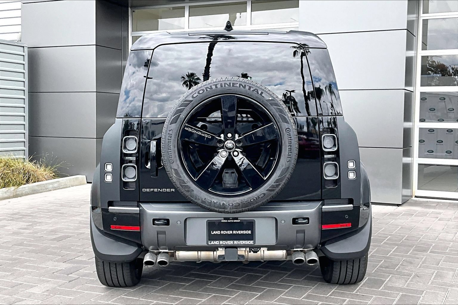 Certified 2024 Land Rover Defender 110 Carpathian Edition AWD/4WD image 4