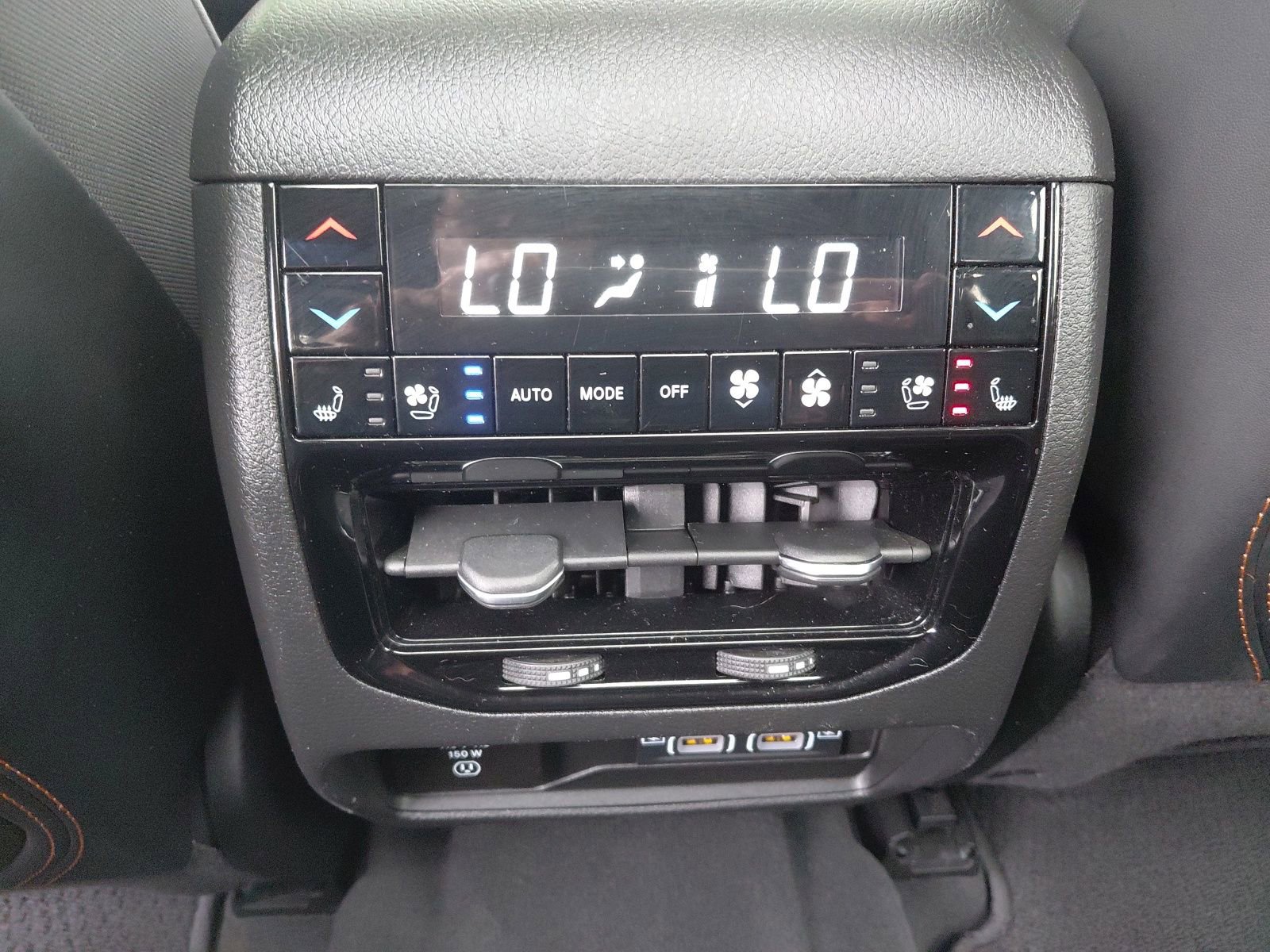 Used 2023 Jeep Grand Cherokee L Summit AWD/4WD image 27