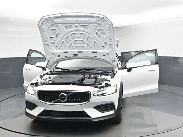 New 2026 Volvo V60 B5 Cross Country Plus w/ Protection Package Premier image 56