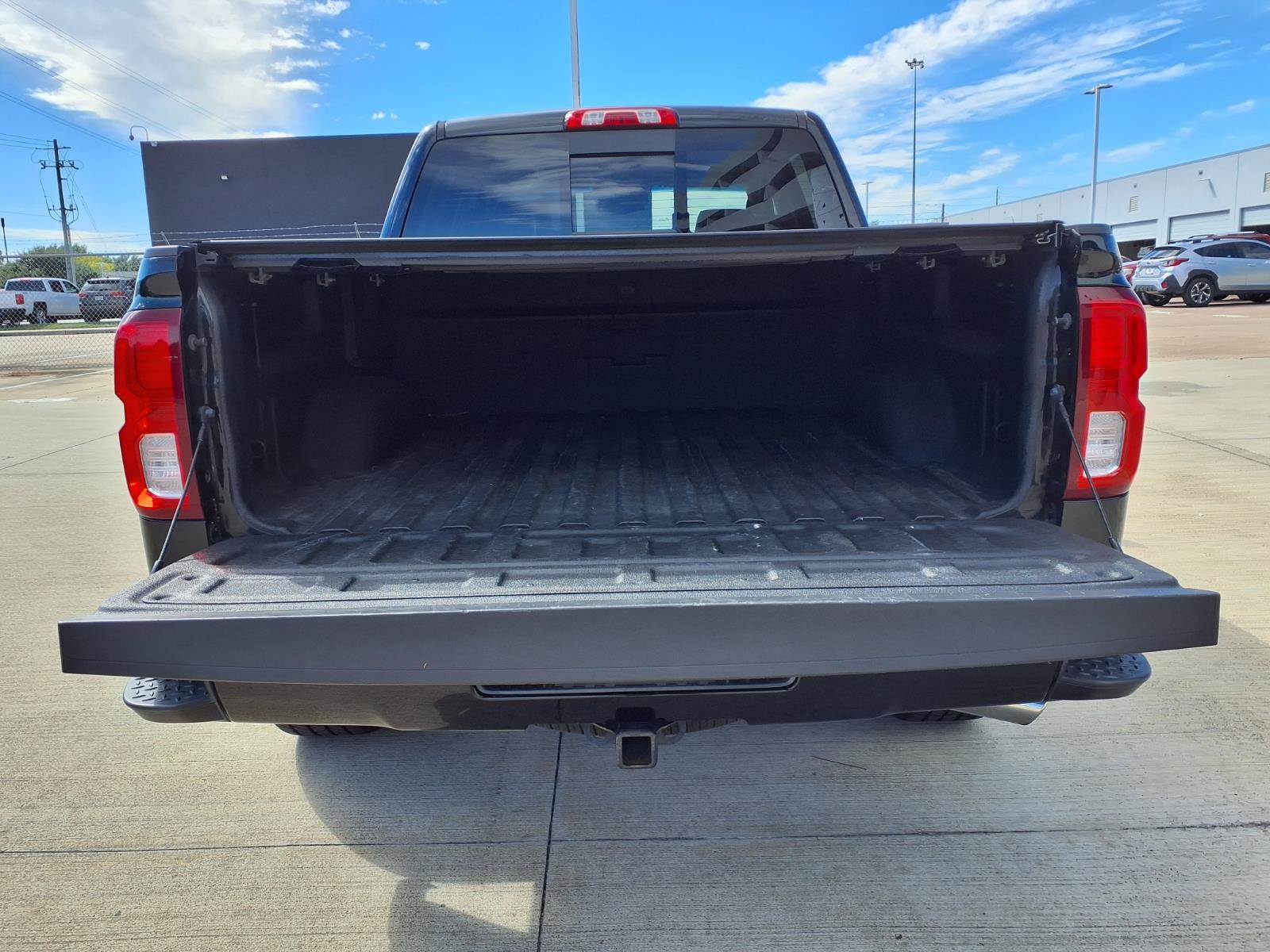 Used 2018 Chevrolet Silverado 1500 High Country RWD image 23