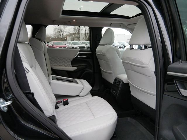 Used 2024 Mitsubishi Outlander SEL AWD/4WD image 9