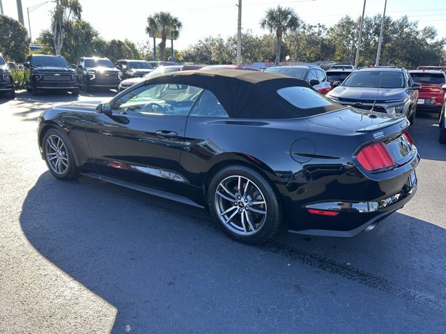 Used 2017 Ford Mustang Premium image 4