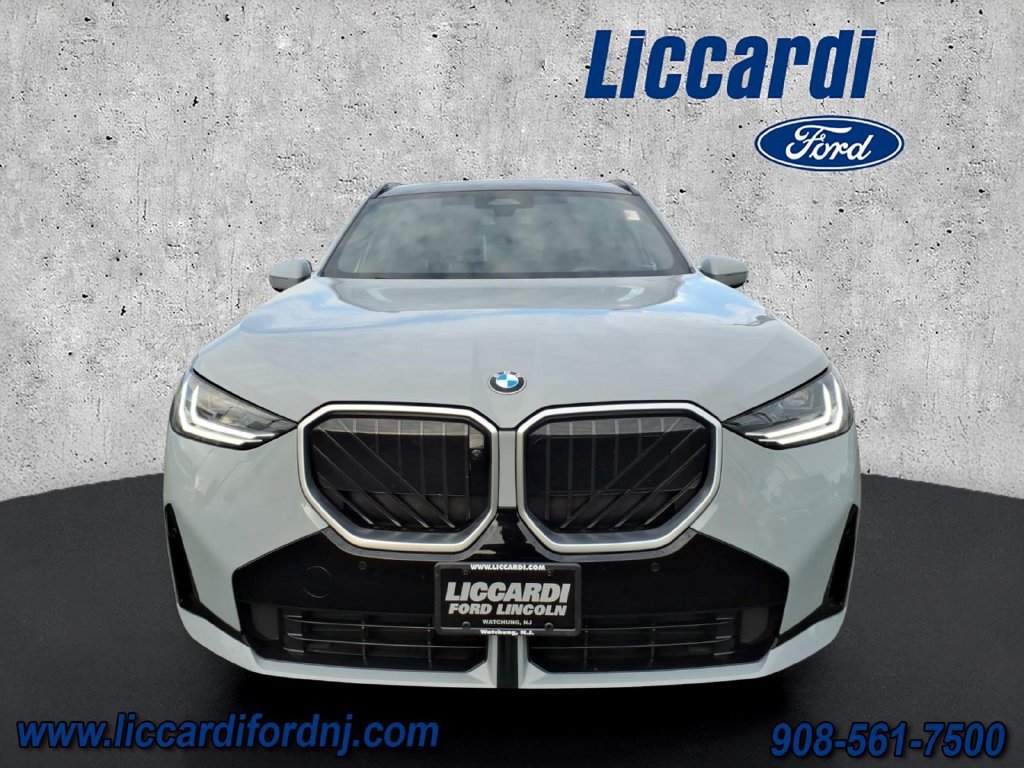 Used 2025 BMW X3 xDrive30i AWD/4WD image 2